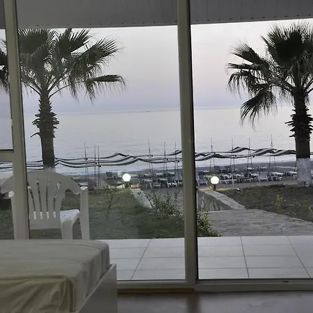 Adora Hotel 3*